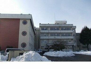 福島市立余目小学校まで1600m