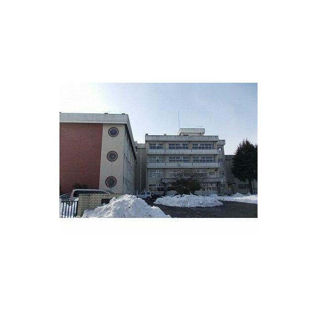 福島市立余目小学校まで1600m