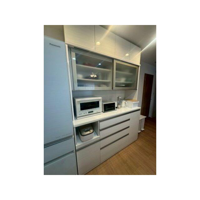 食器棚は残置物になります