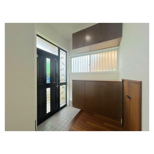 「玄関」収納がございます。