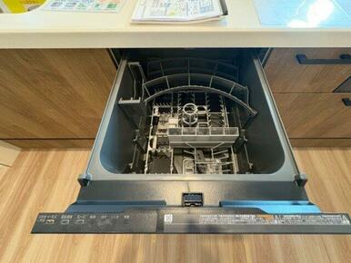 食器洗い乾燥機付の為、家事の効率化、時短の強い味方です※施工例