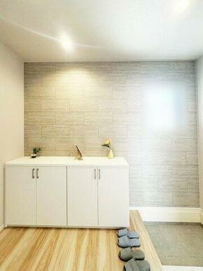 玄関です。シューズボックスがあるので綺麗に靴が収納できます　※施工例