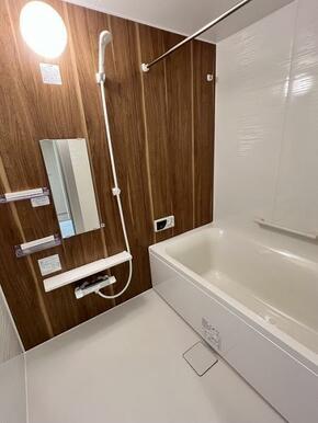 「浴室」ハウステック製のユニットバスに新品交換しております。