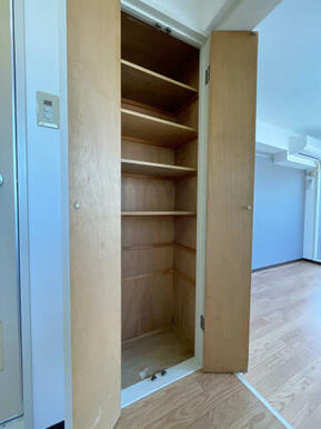 シューズボックス