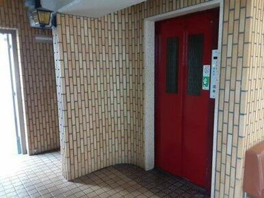 いつも清潔共用エレベーターです。